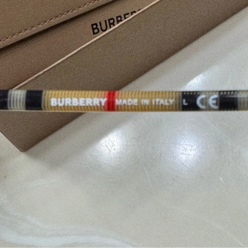 Burberry Sunglasses NWOT - Picture 7 of 16